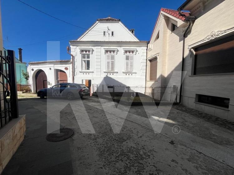 Casă individuală cu 4 camere cu Teren 1413 Mp în Poiana Sibiului