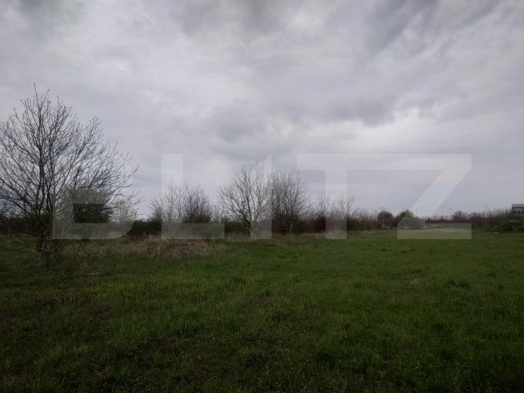 Teren agricol intravilan de 3515 mp, în Exterior Sud