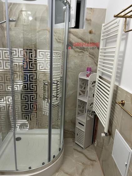 Apartament cu 3 camere decomandat, mobilat în Centrul Istoric