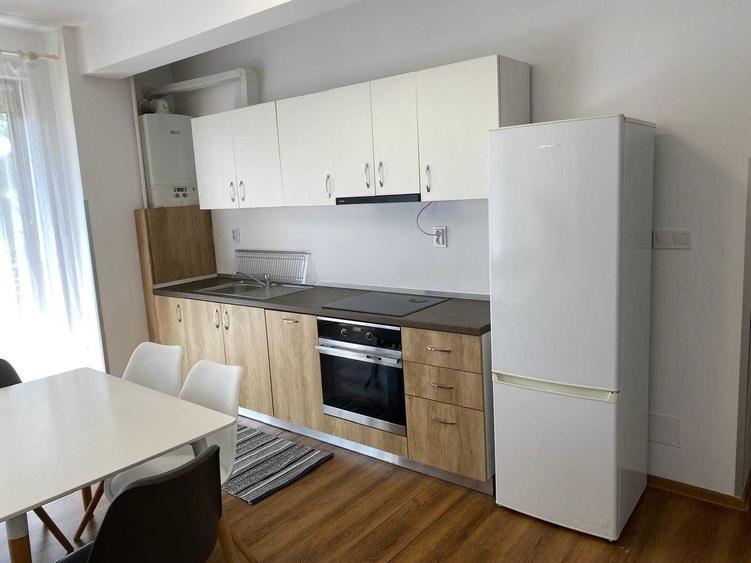 Apartament de 2 camere, complet mobilat si utilat, proaspat renovat - 1
