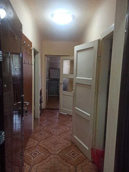 Apartament cu 2 camere semidecomandat în Spitalul Județean