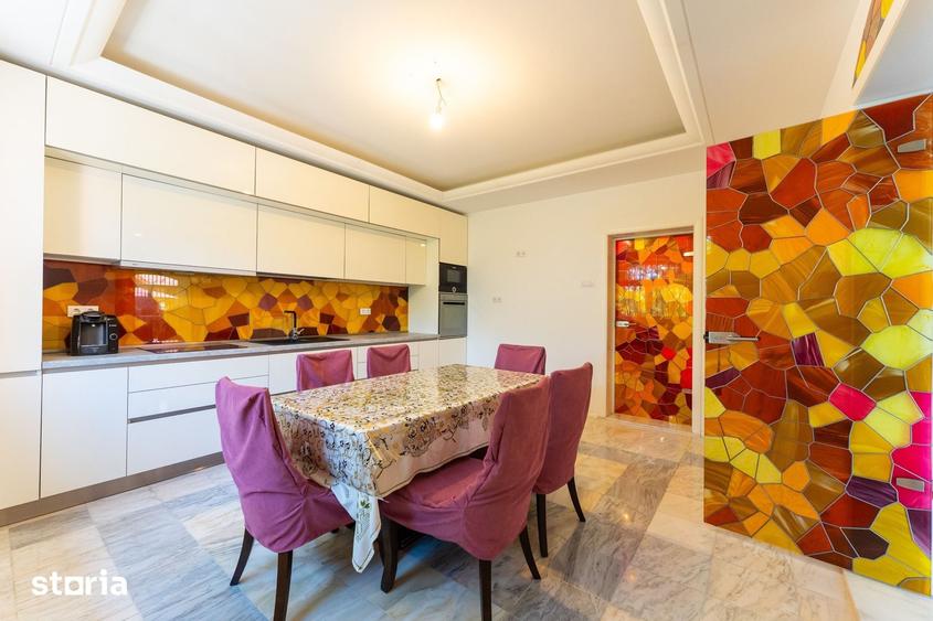 Casă cu 5 camere cu Teren 1402 Mp în Găvana