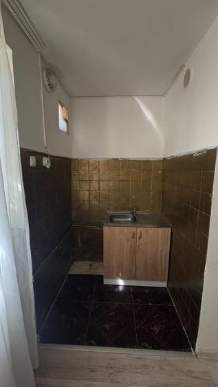 Garsonieră decomandată în Vitan