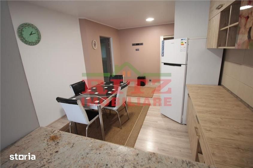 Apartament cu 3 camere semidecomandat în Central