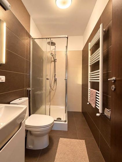 Apartament cu 3 camere decomandat în Soarelui