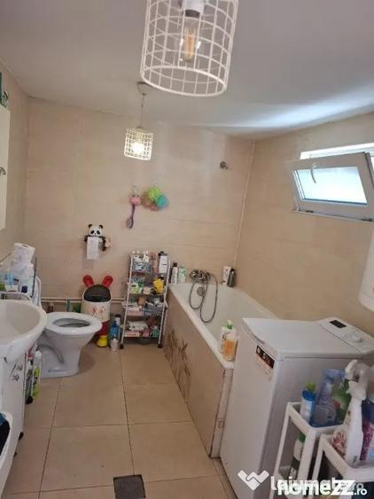 Casă cu 3 camere cu Teren 145 Mp în Străulești