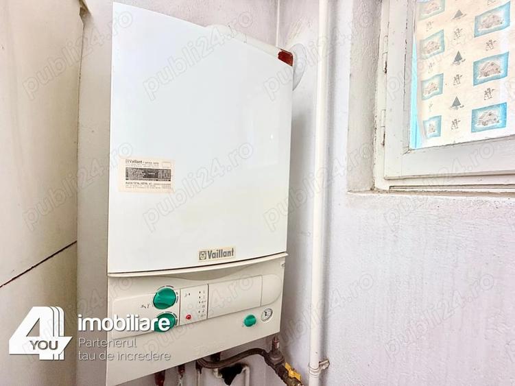 Apartament cu 4 camere decomandat în Boul Roșu
