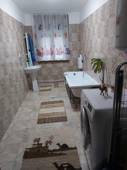 Casă individuală cu 5 camere în Izbuc