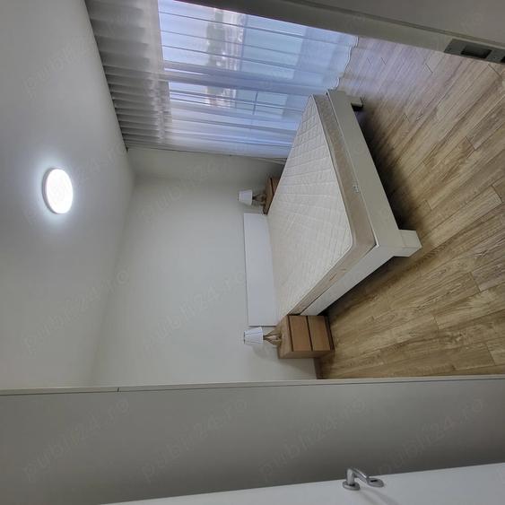 Apartament cu 3 camere semidecomandat în Dumbrăvița