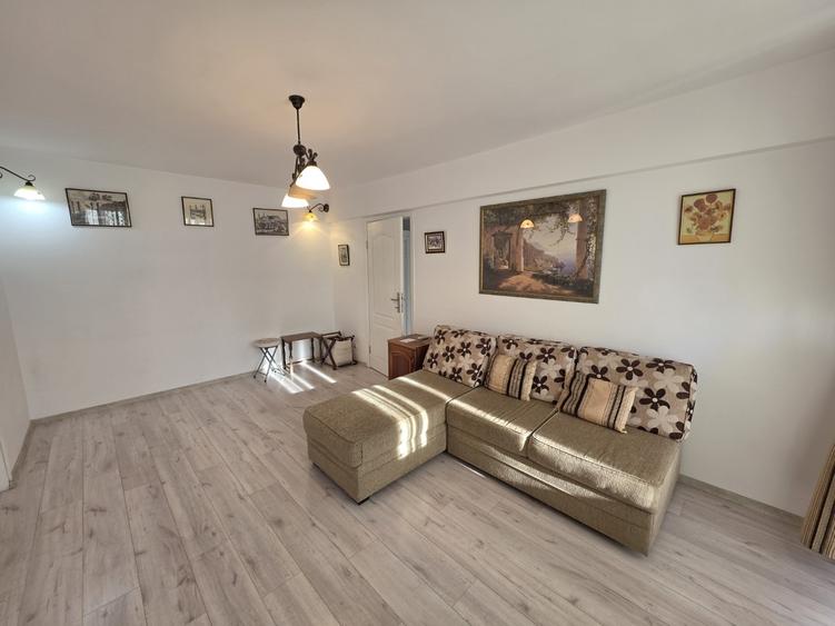 Apartament cu 2 camere semidecomandat în Titan