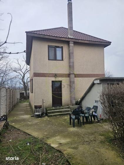 Casă cu 4 camere cu Teren 1250 Mp în Malu Mare