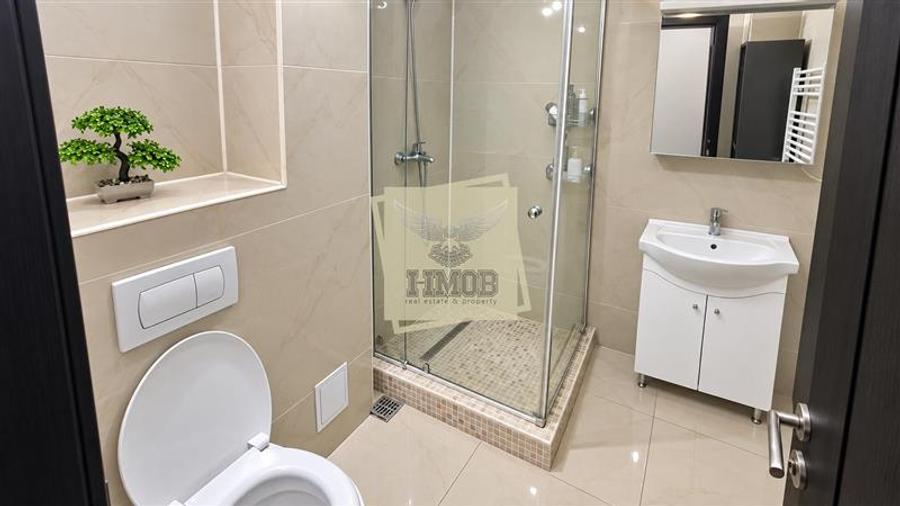 Apartament cu 3 camere decomandat, mobilat în Central