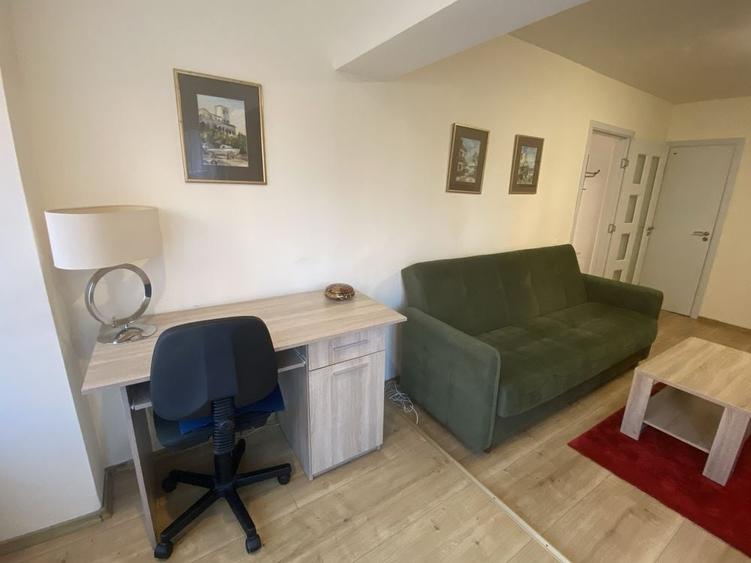 Apartament cu 2 camere decomandat în Centrul Civic