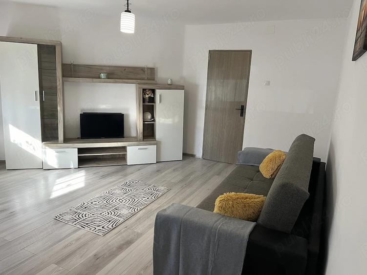 Apartament cu 2 camere decomandat în Lipovei