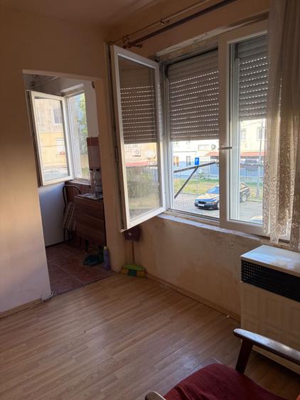 Apartament cu 2 camere semidecomandat în Micro 14