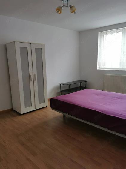 Casă cu 4 camere cu Teren 500 Mp în Central