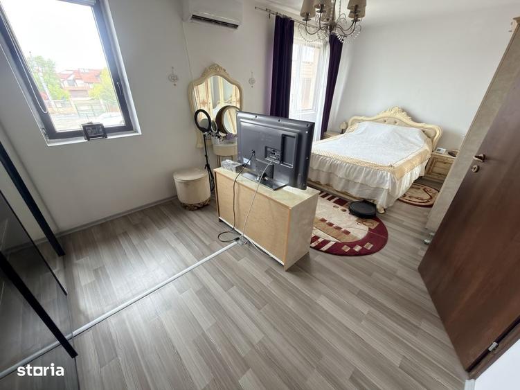 Casă cu 4 camere în Olteniței