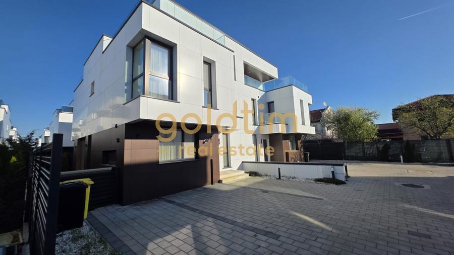 Duplex cu 5 camere cu Canalizare în Pipera