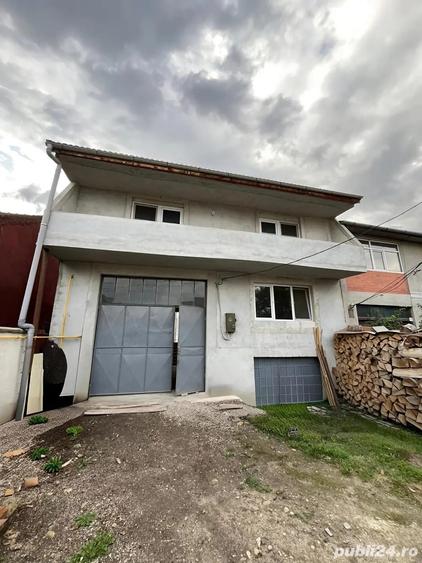 Casă cu 6 camere în Central