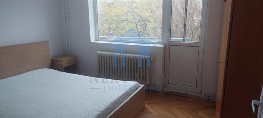 Apartament cu 3 camere semidecomandat în Gheorgheni