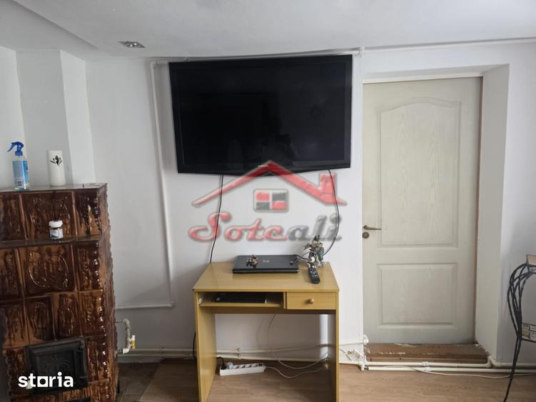 Casă cu 4 camere cu Teren 2549 Mp în Central