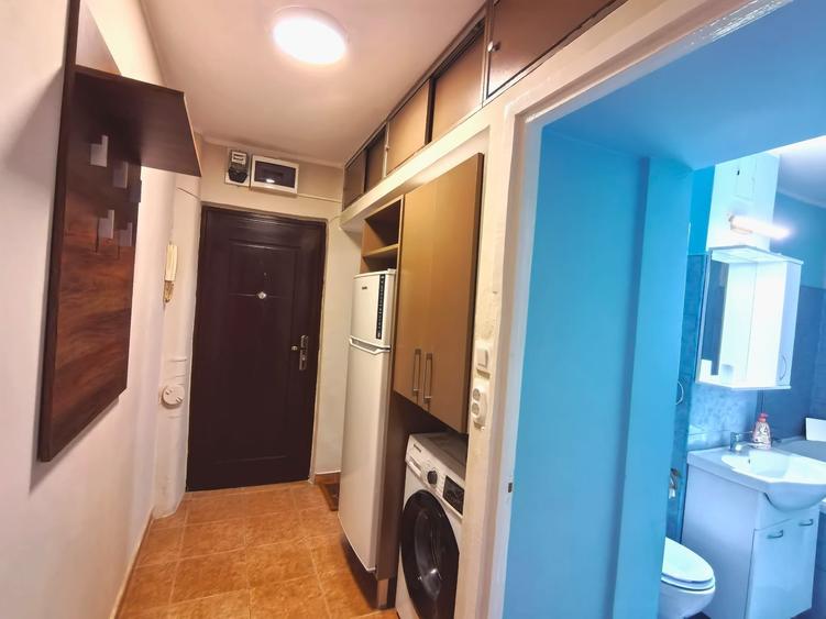 Apartament cu 2 camere semidecomandat în Tipografilor