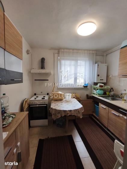 Apartament cu 2 camere semidecomandat în Valea Roșie
