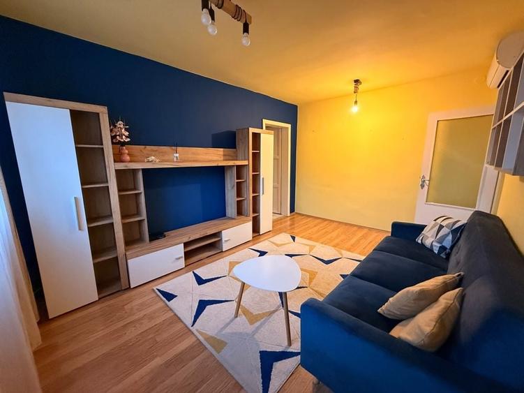 Apartament cu 3 camere decomandat în Rogerius