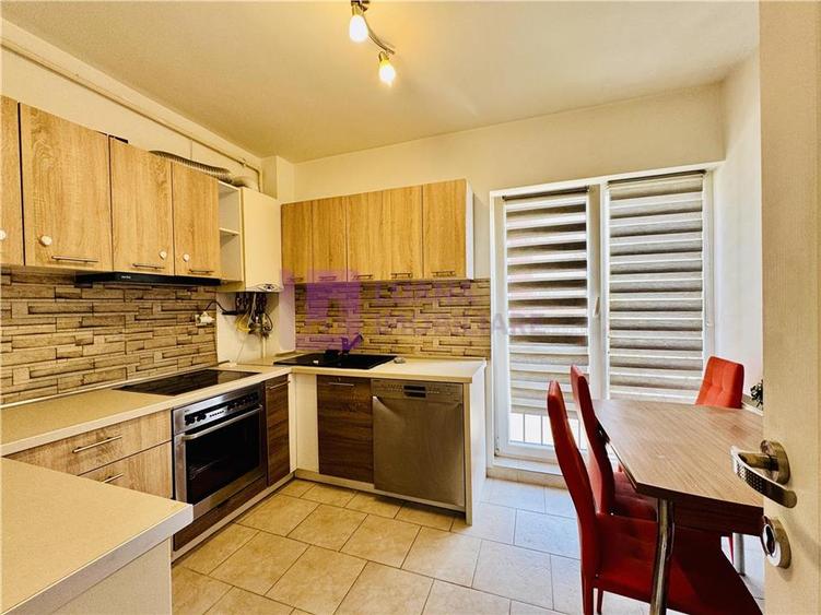 Apartament cu 3 camere semidecomandat, mobilat în Șelimbăr
