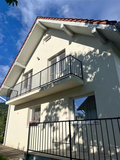 Casă cu 4 camere cu Canalizare în Valea Borcutului