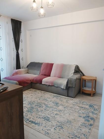 Apartament cu 2 camere decomandat în Titan