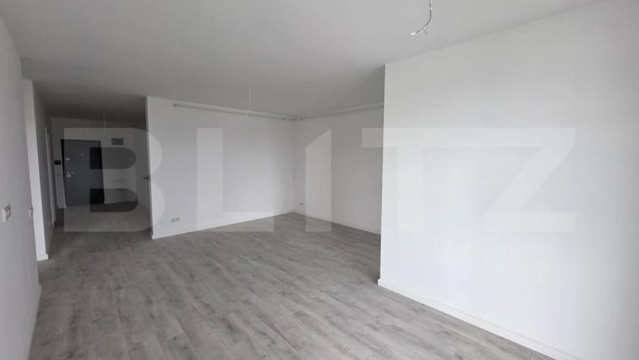 Apartament cu 3 camere semidecomandat în Nord