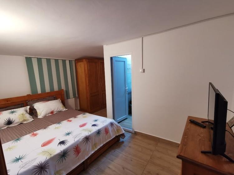 Casă individuală cu 4 camere cu Garaj în Corbu