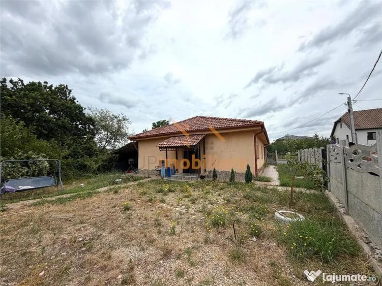 Casă cu 3 camere cu Teren 550 Mp în Central