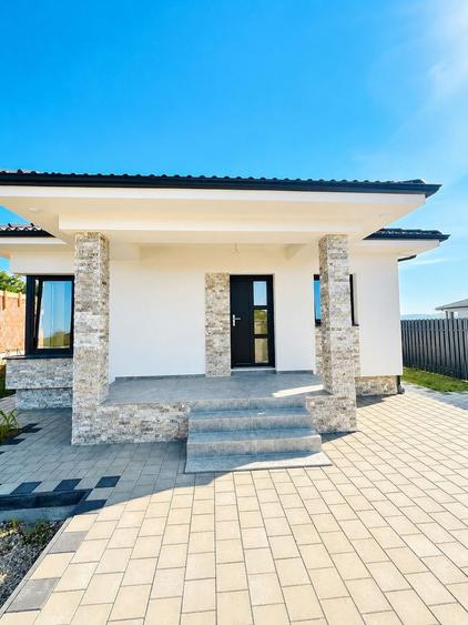 Casă individuală cu 4 camere cu Teren 485 Mp în Cetate
