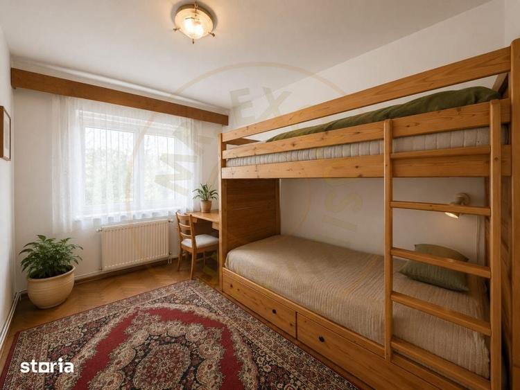 Apartament cu 3 camere semidecomandat în Micro 15