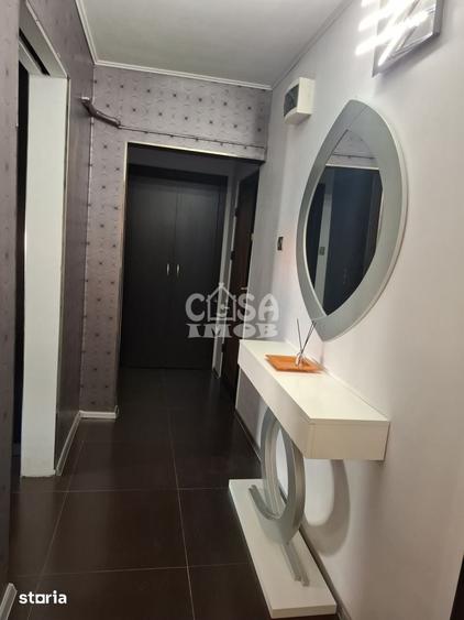 Apartament cu 3 camere în Micro 11