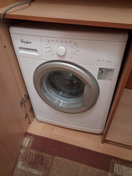 Apartament cu 3 camere semidecomandat în Alexandru cel Bun