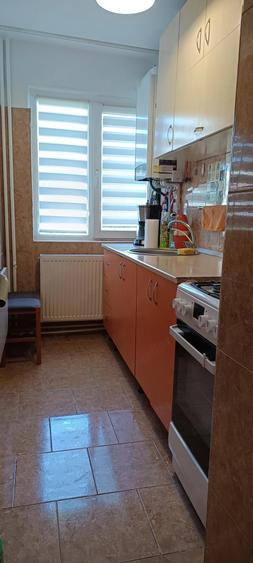 Apartament cu 3 camere semidecomandat în Nord