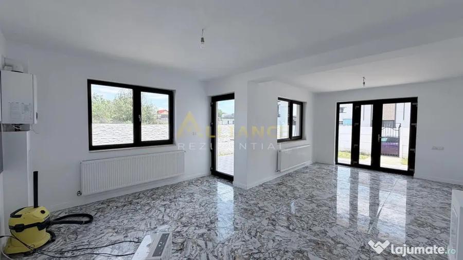 Casă cu 2 camere cu Teren 350 Mp în Berceni