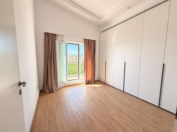 Apartament cu 3 camere decomandat în Ștefăneștii de Jos