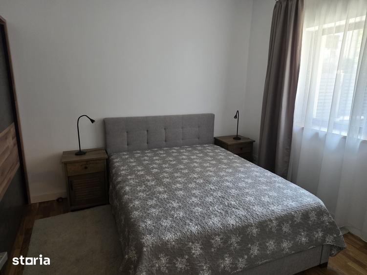 Casă cu 5 camere cu Teren 286 Mp în 1 Mai
