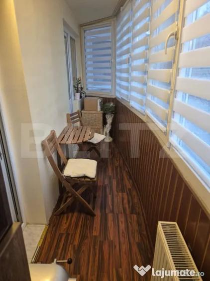 Apartament cu 3 camere decomandat în Noua