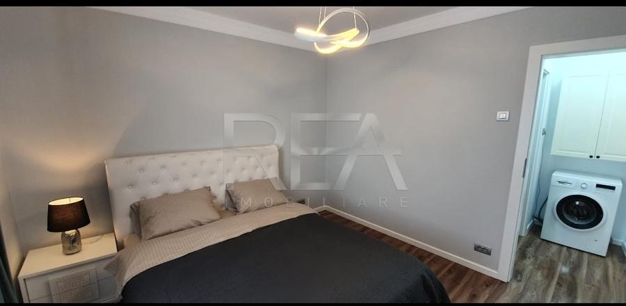 Apartament cu 3 camere decomandat, mobilat în Tineretului