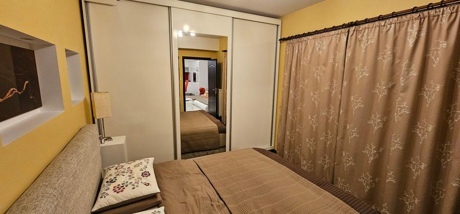 Apartament cu 2 camere semidecomandat, mobilat în Cetate