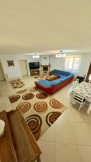 Casă cu Teren 1440 Mp în Central