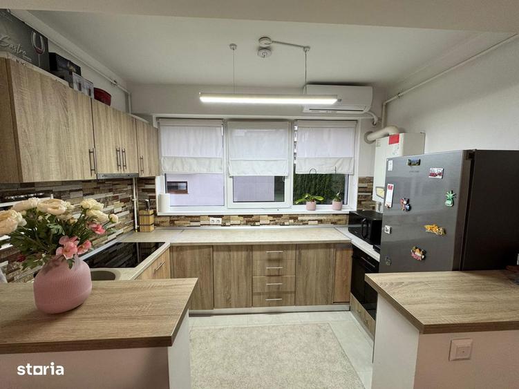 Apartament cu 3 camere decomandat în 9 Mai