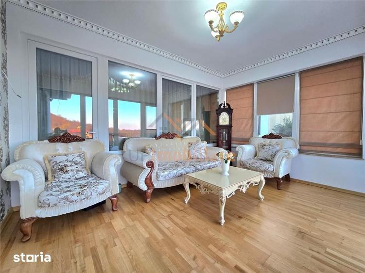 Casă cu 7 camere decomandat cu Teren 1102 Mp în Oncea