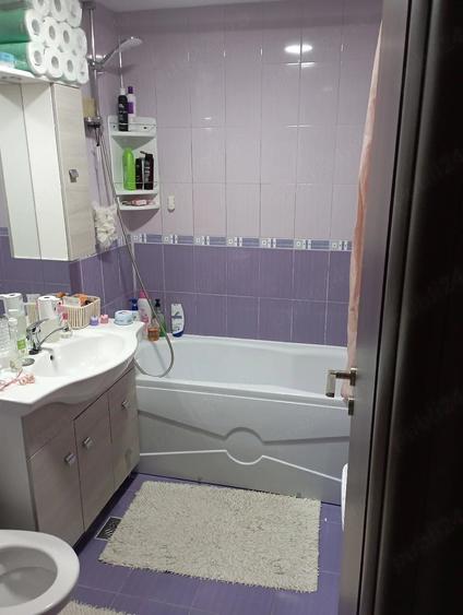 Apartament cu 2 camere decomandat în Steaua