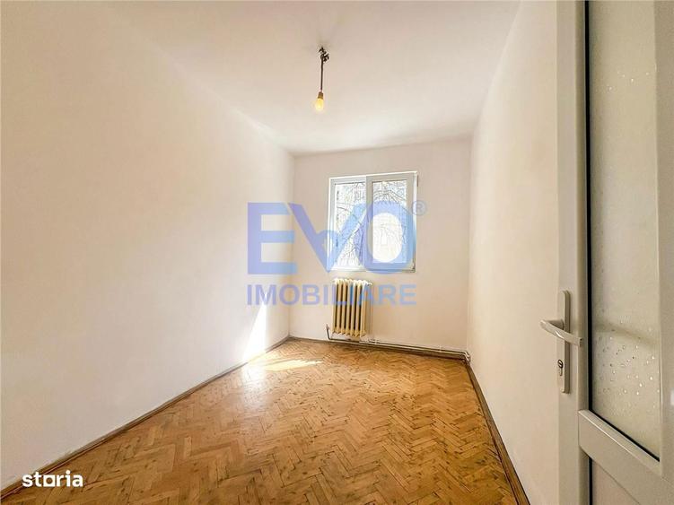 Apartament cu 3 camere semidecomandat în Alexandru cel Bun